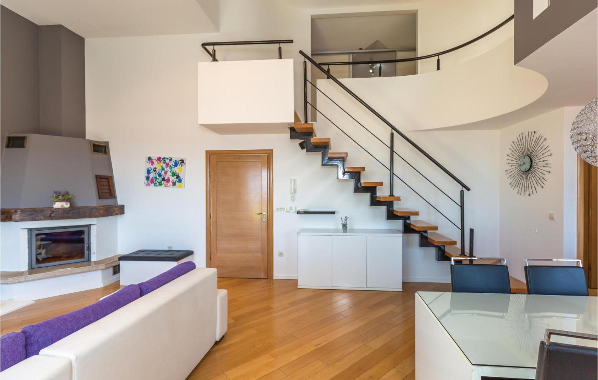 Lovely Apartment In Makarska With Kitchenette 외부 사진