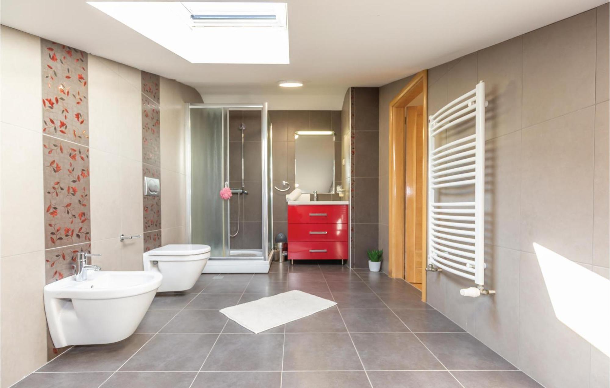Lovely Apartment In Makarska With Kitchenette 외부 사진
