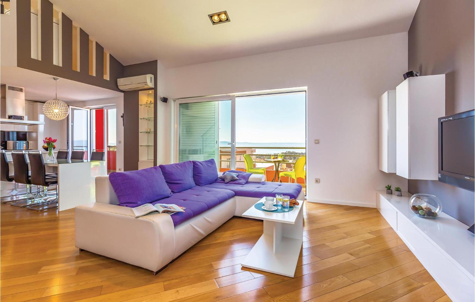 Lovely Apartment In Makarska With Kitchenette 외부 사진